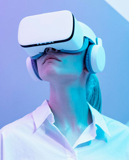 woman-wearing-virtual-reality-simulator woman-wearing-virtual-reality-simulator